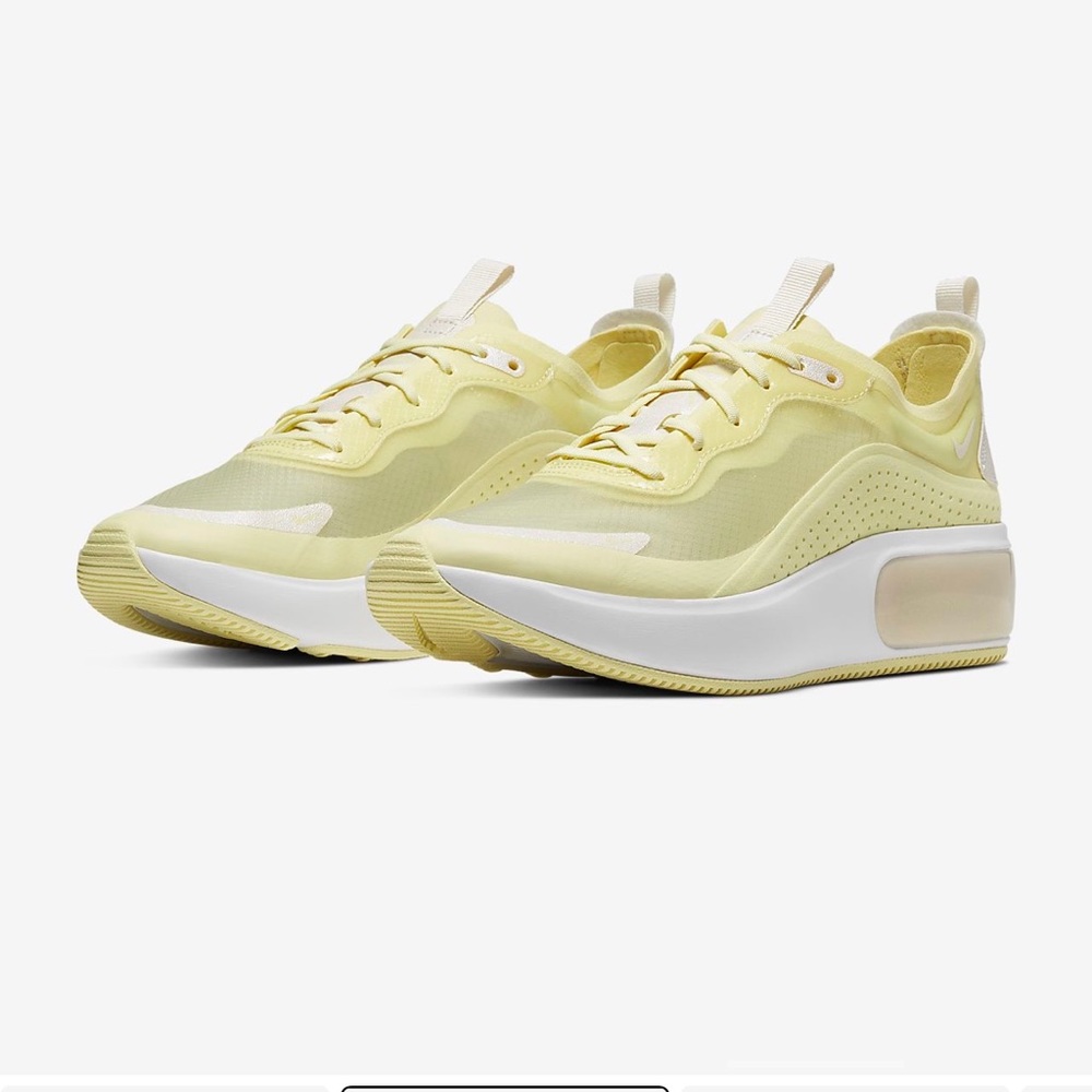 SOLD Nike Air Max Dia LX size 8.5